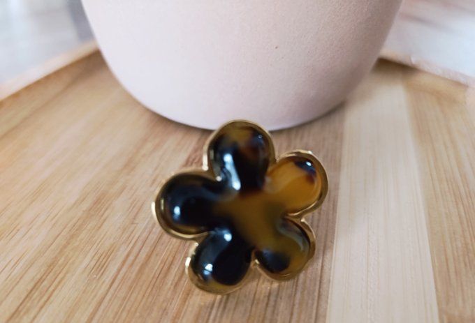 Bague dorée Xl fleur teintes marrons resine